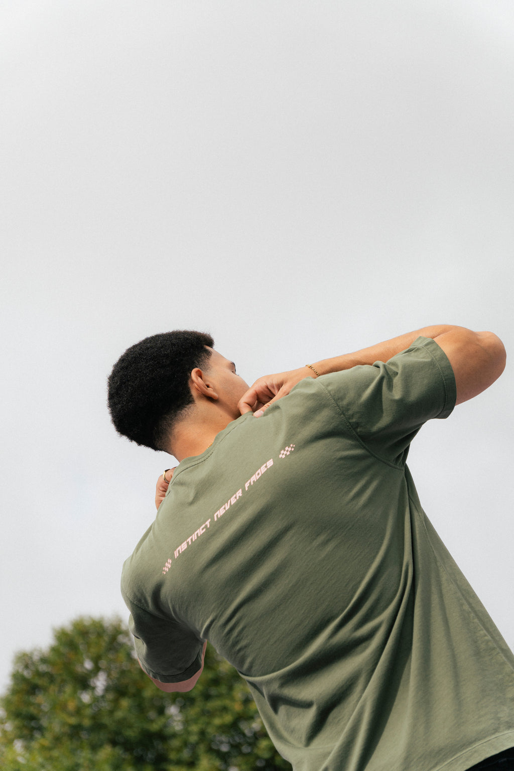 SEAHORSE TEE OLIVE