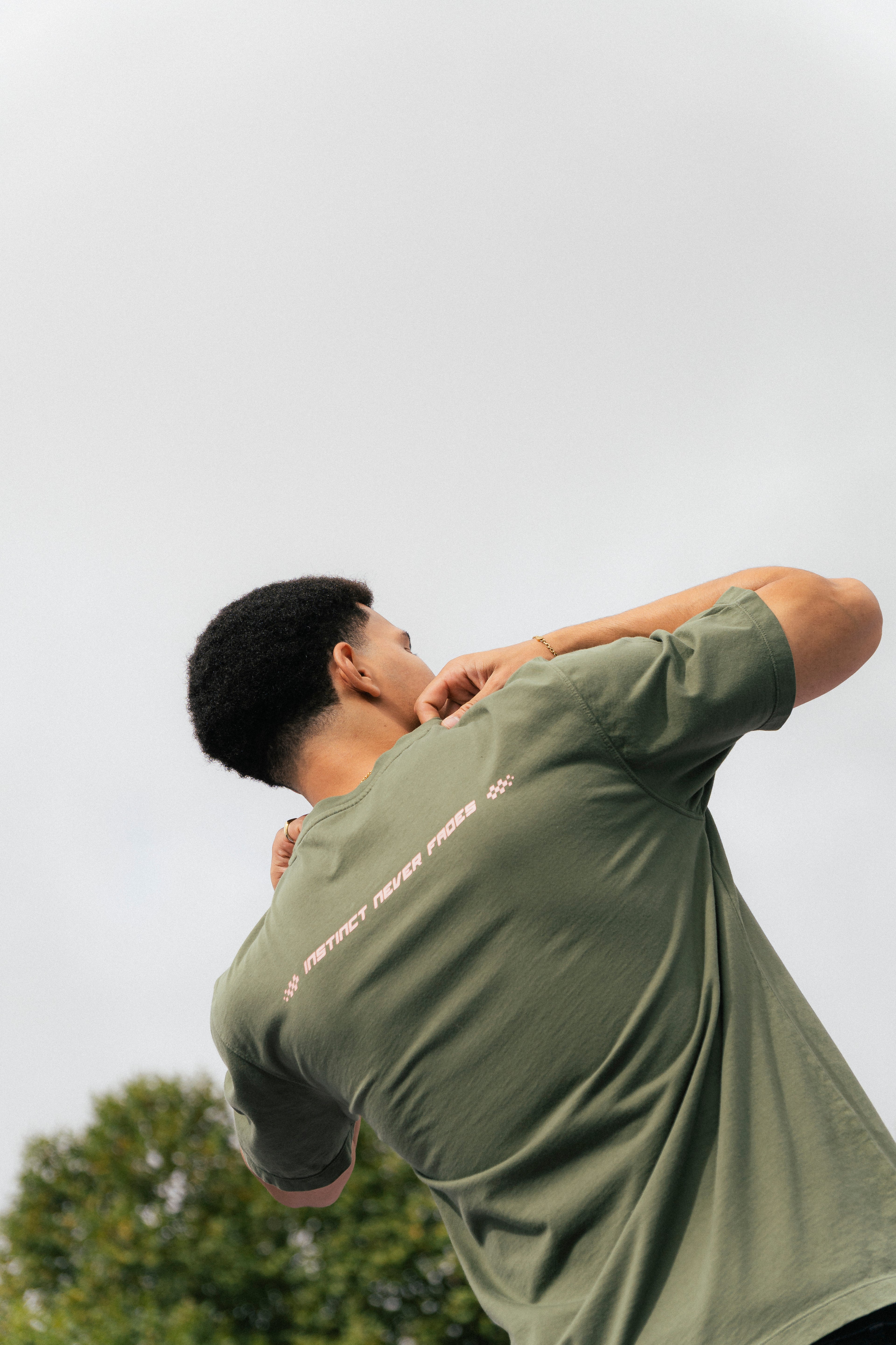 SEAHORSE TEE OLIVE