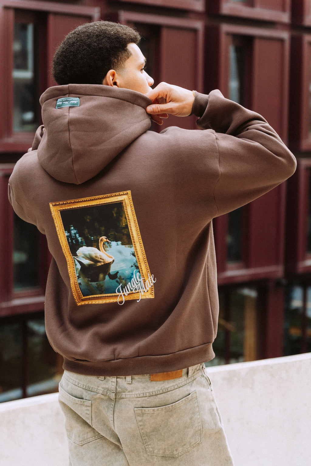 SWAN HOODIE CHOCOLATE