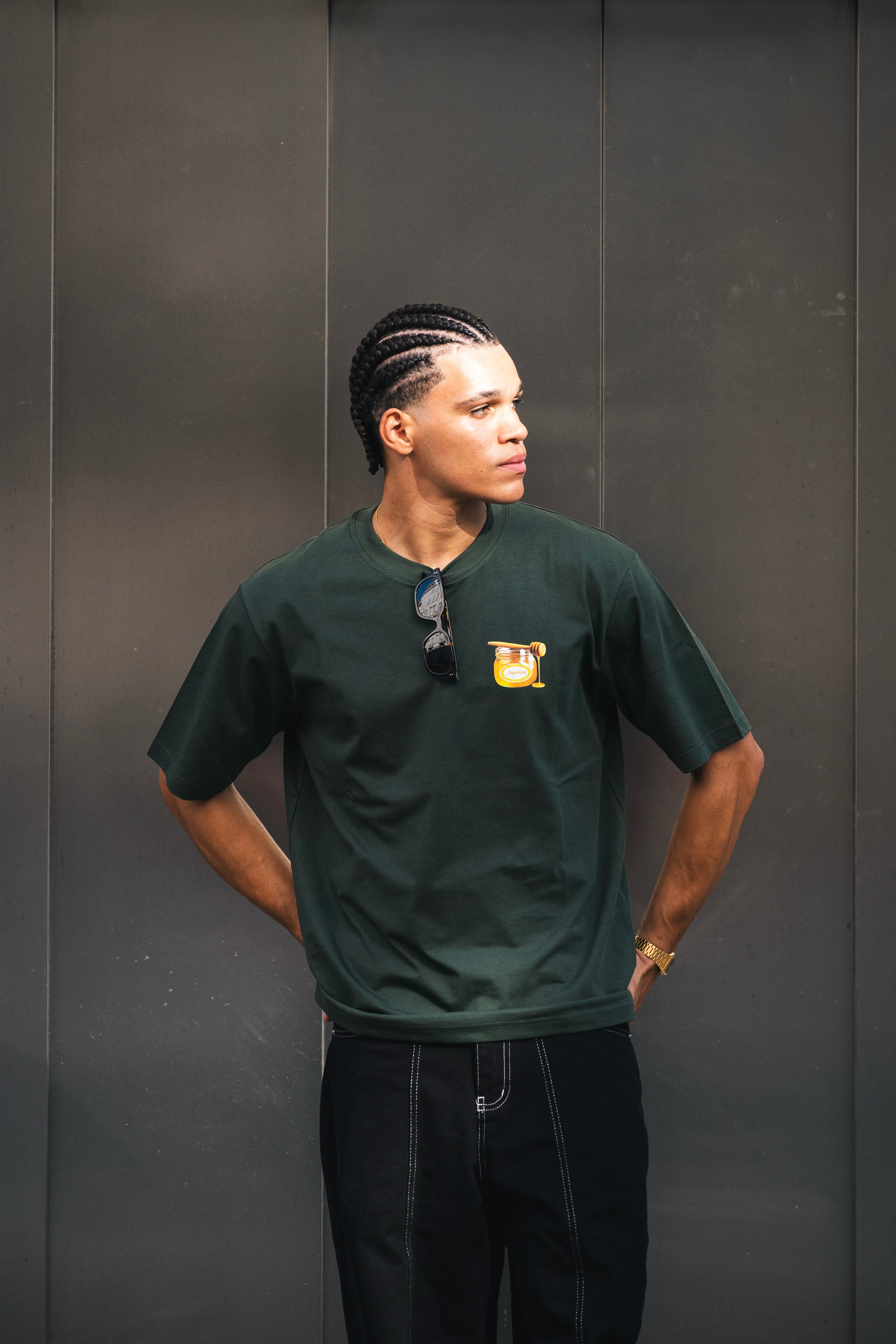 BEES TEE OLIVE