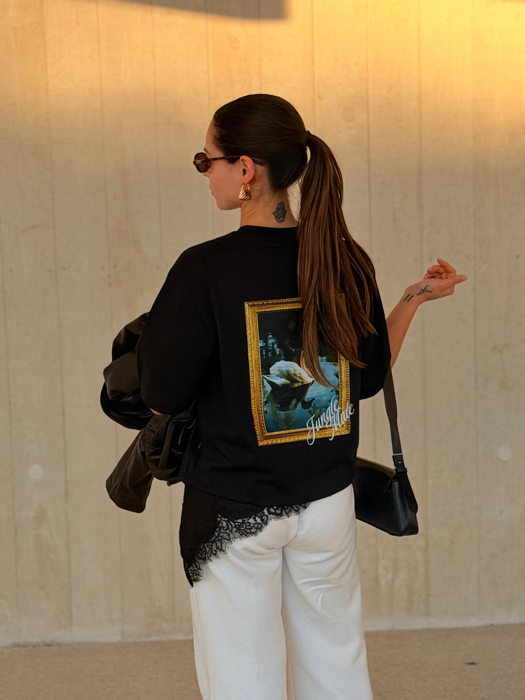 SWAN TEE BLACK