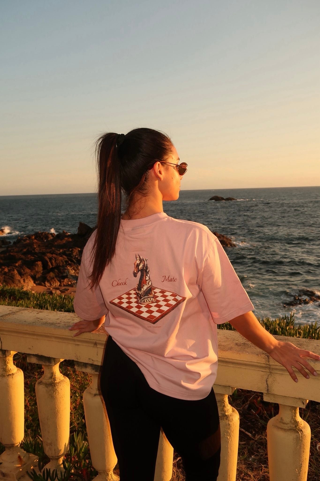 HORSE TEE PASTEL PINK
