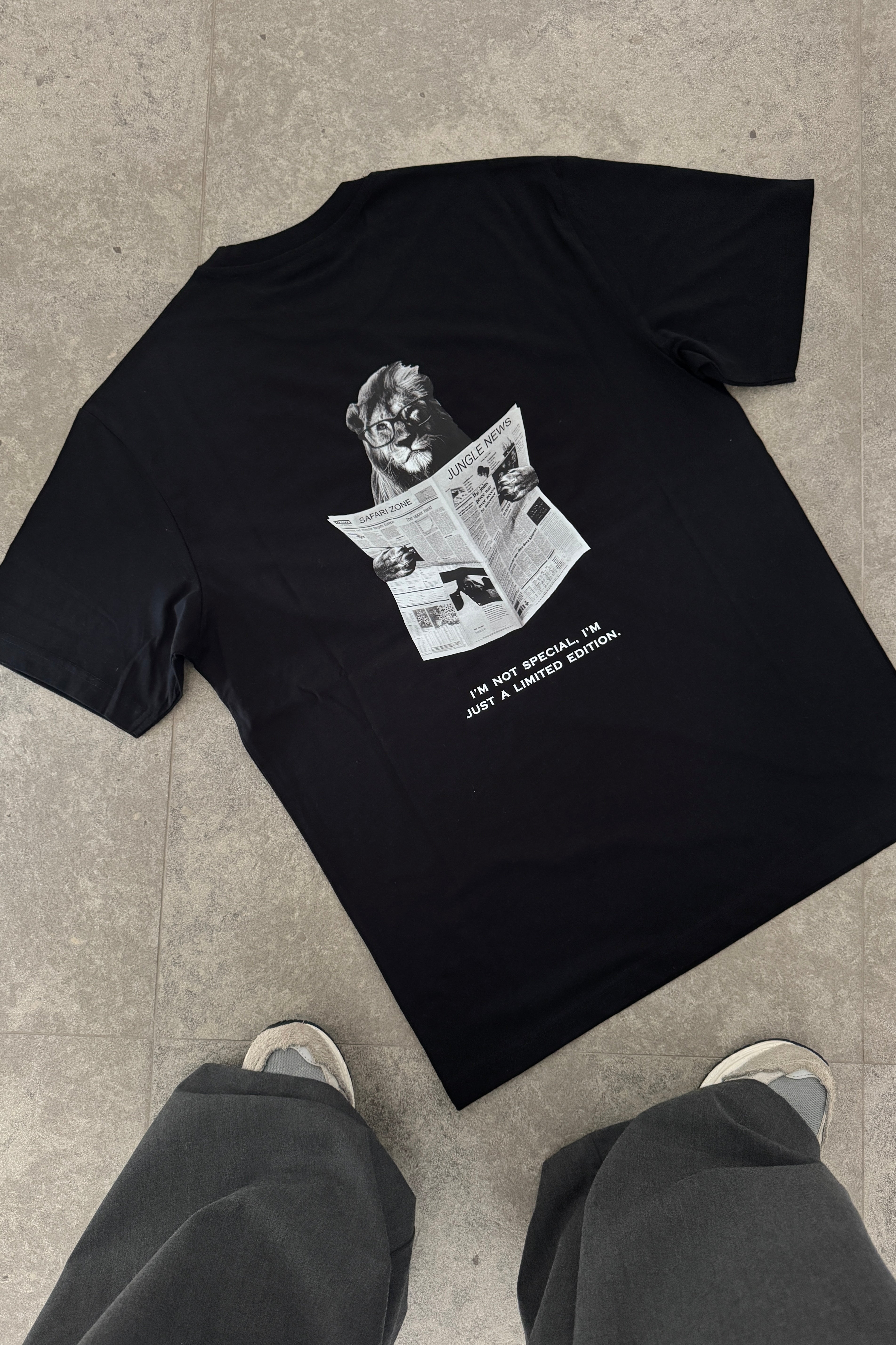 LION TEE BLACK
