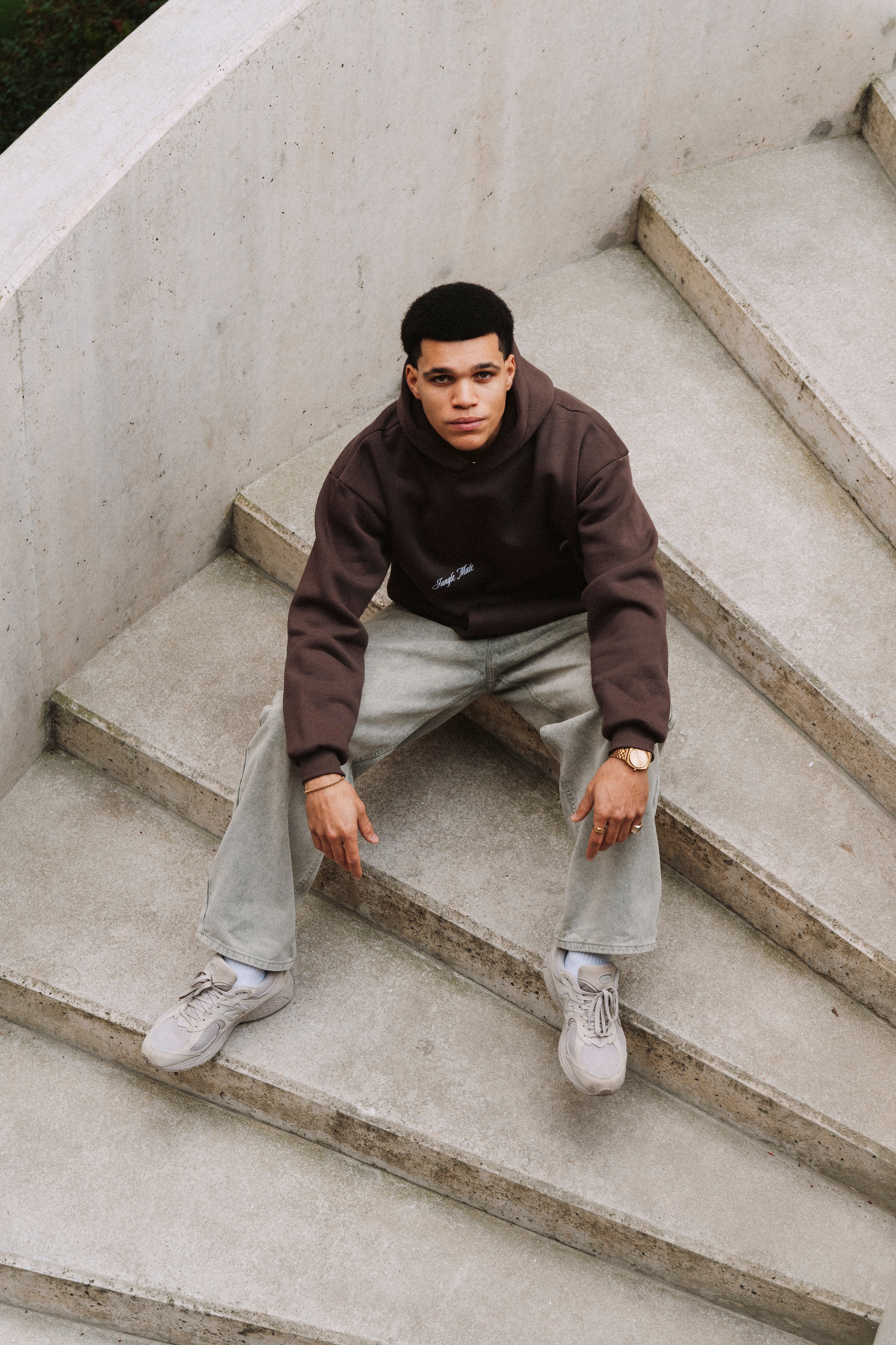 SWAN HOODIE CHOCOLATE