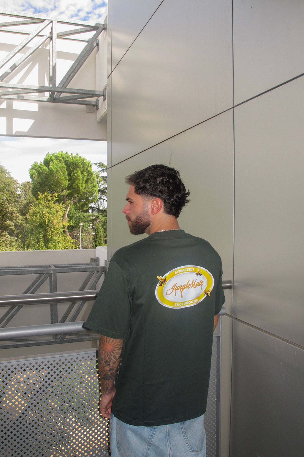 BEES TEE OLIVE