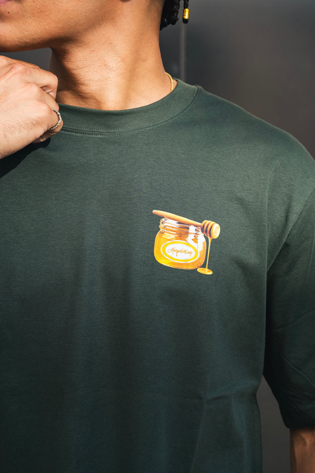BEES TEE OLIVE