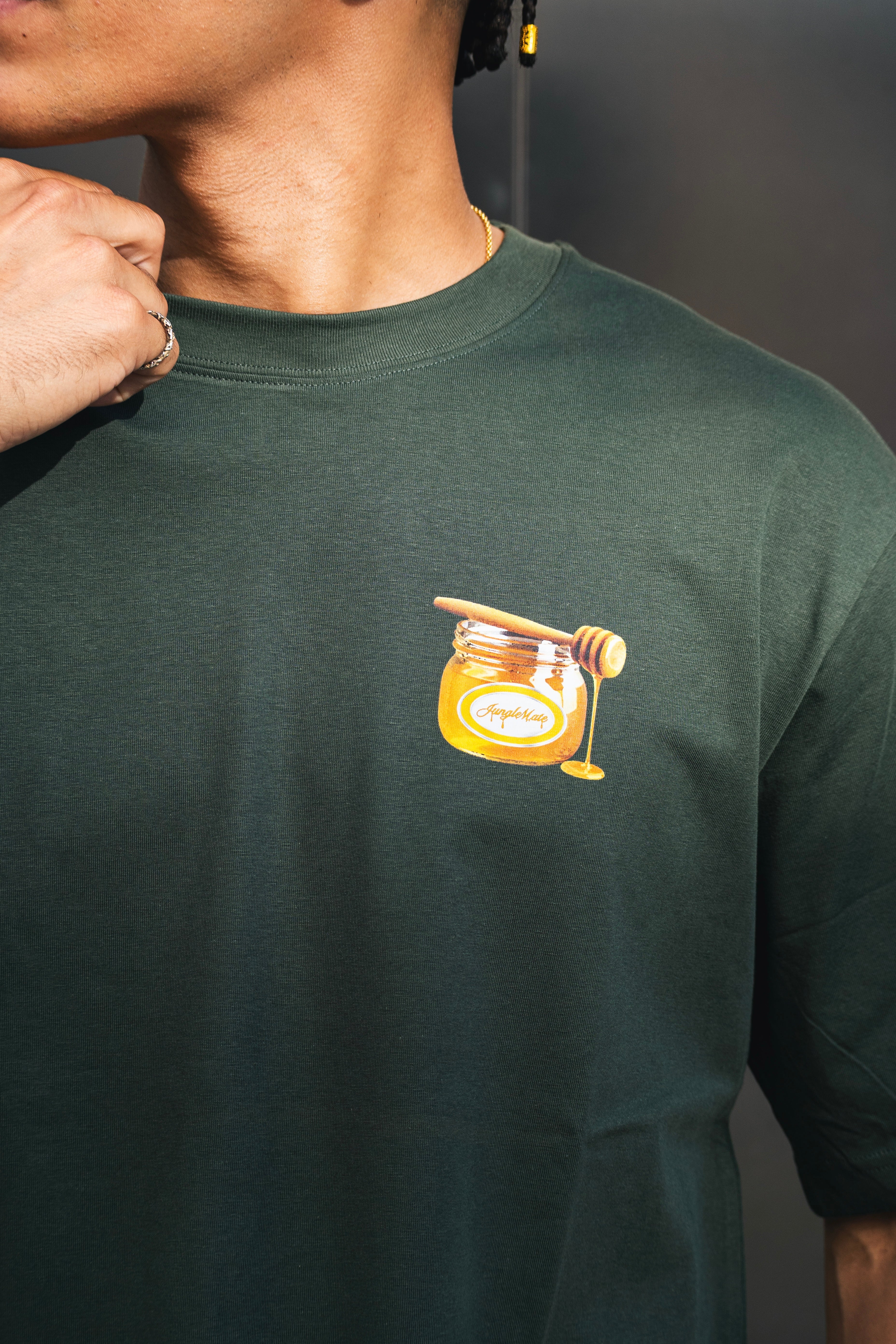BEES TEE OLIVE