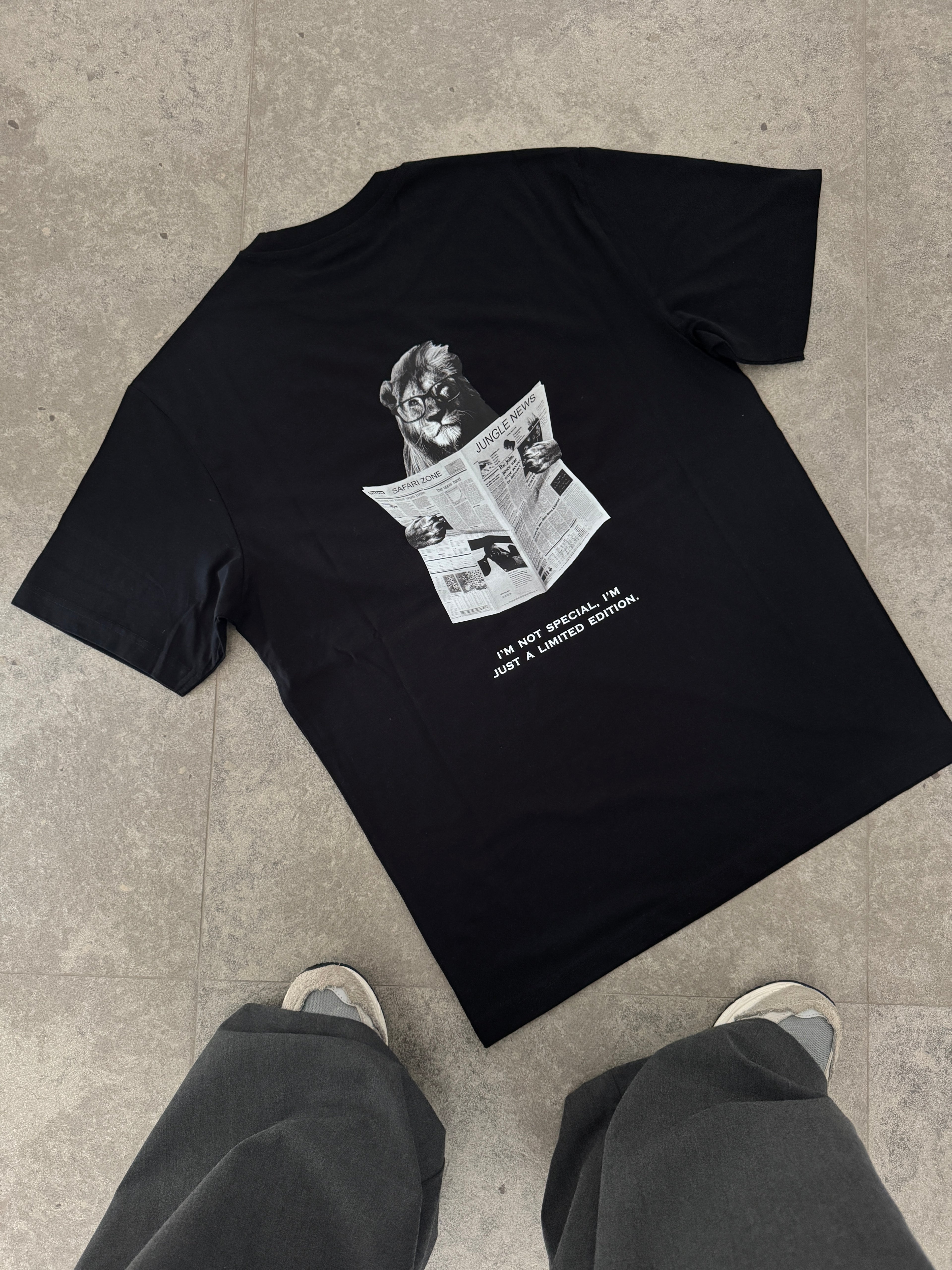 LION TEE BLACK