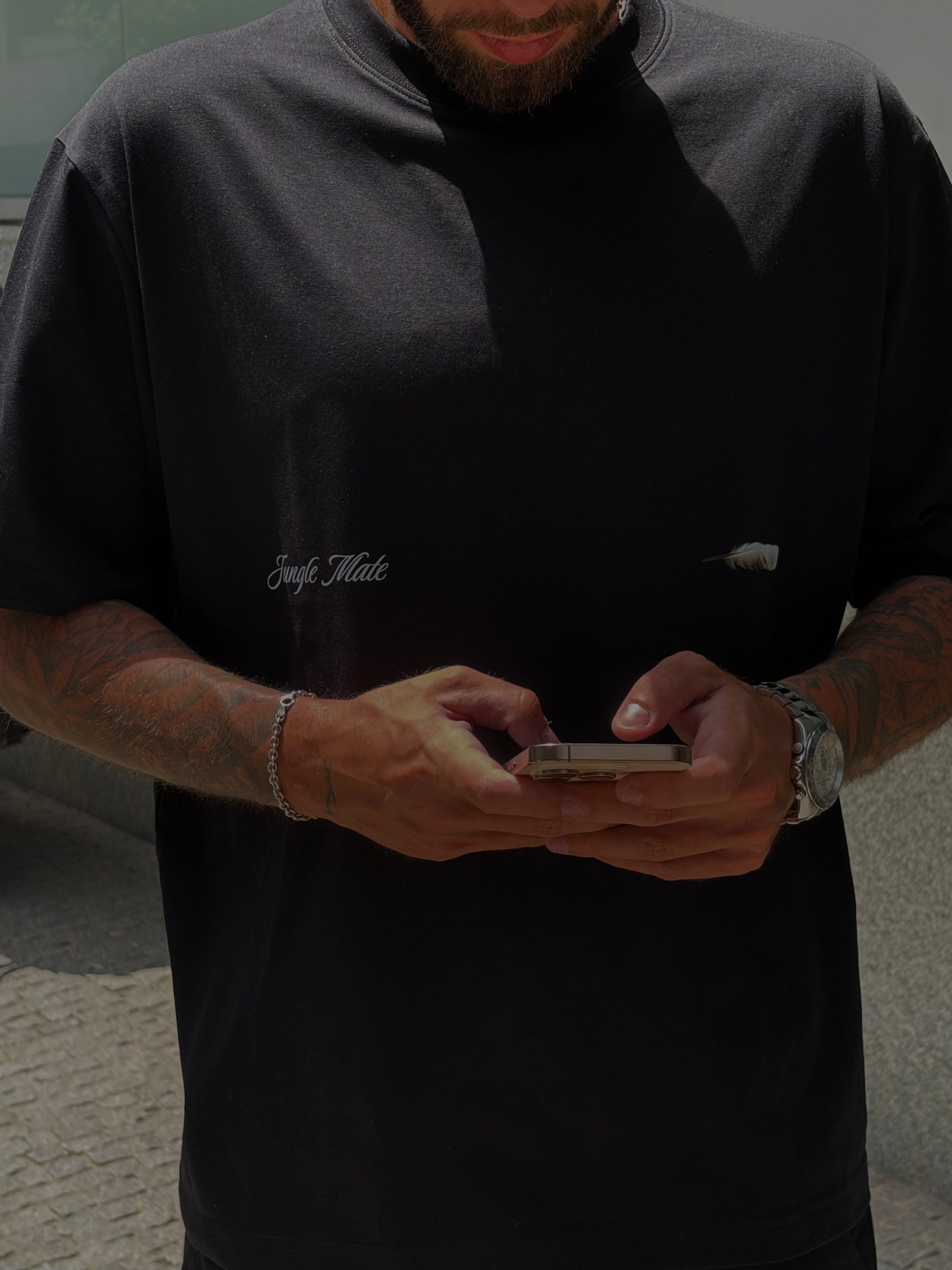 SWAN TEE BLACK