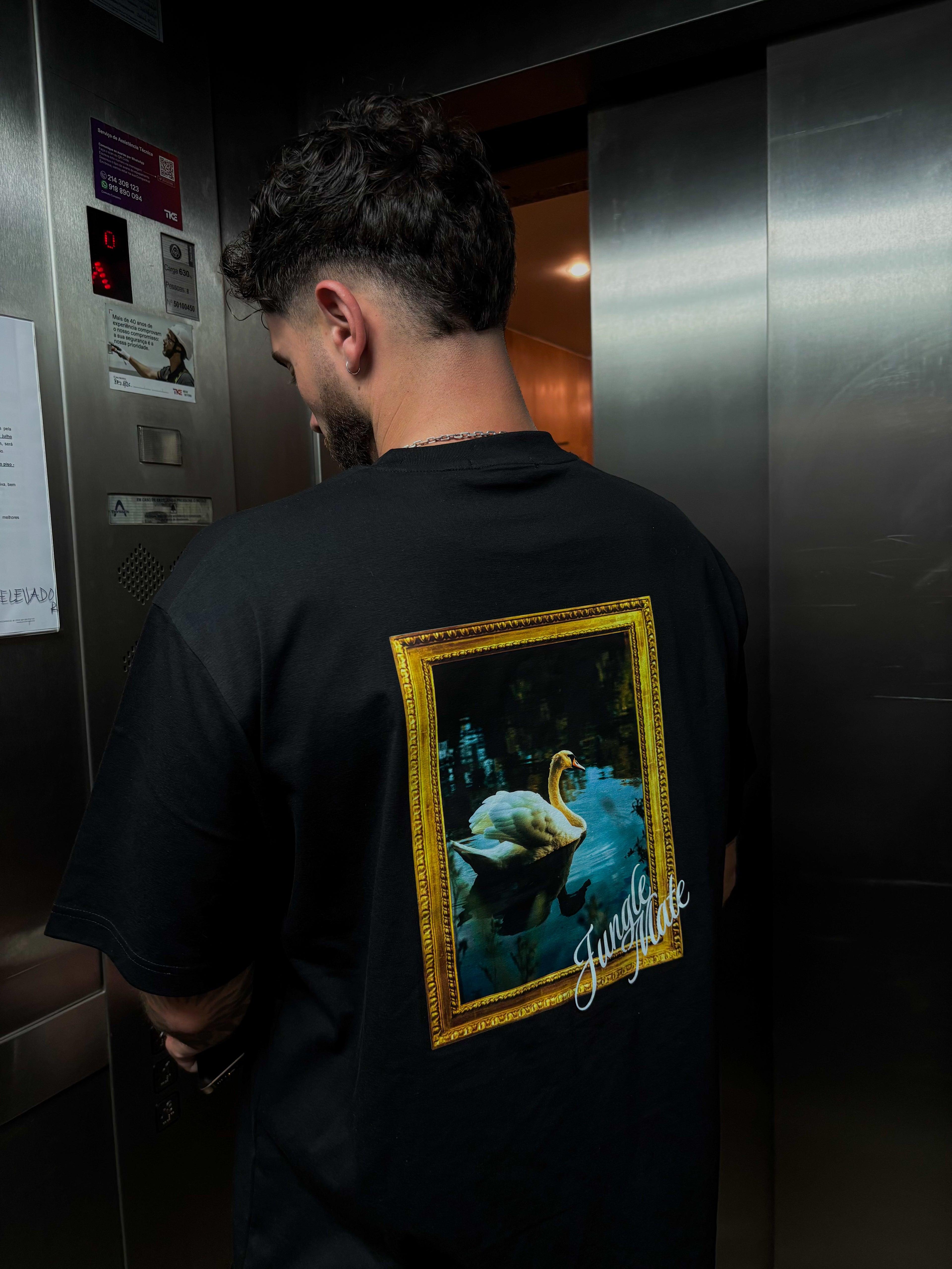 SWAN TEE BLACK