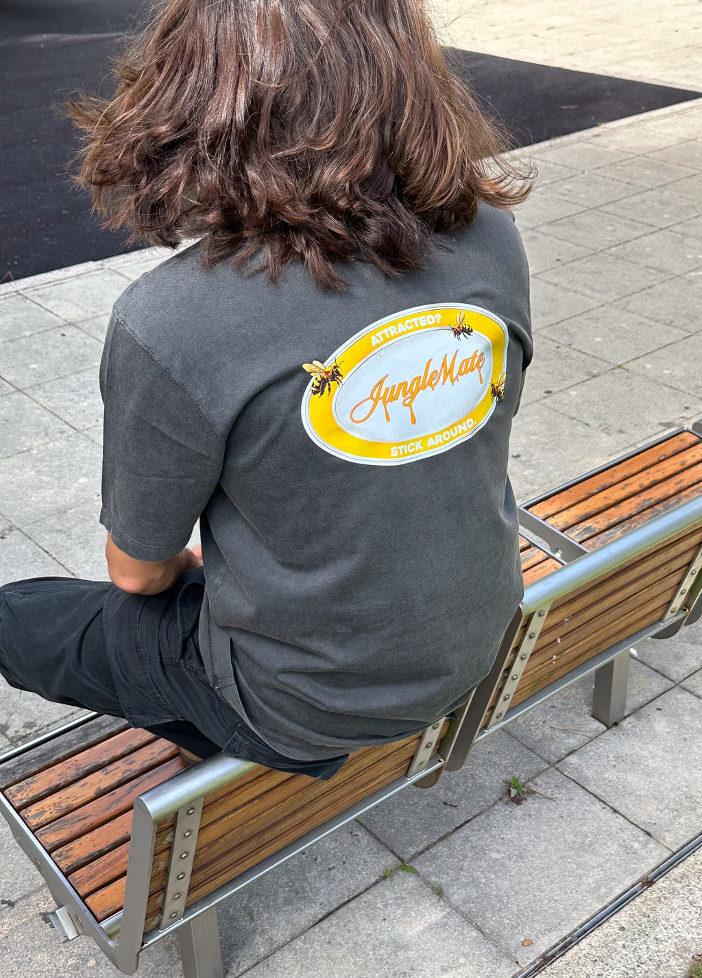 BEES TEE MIDNIGHT
