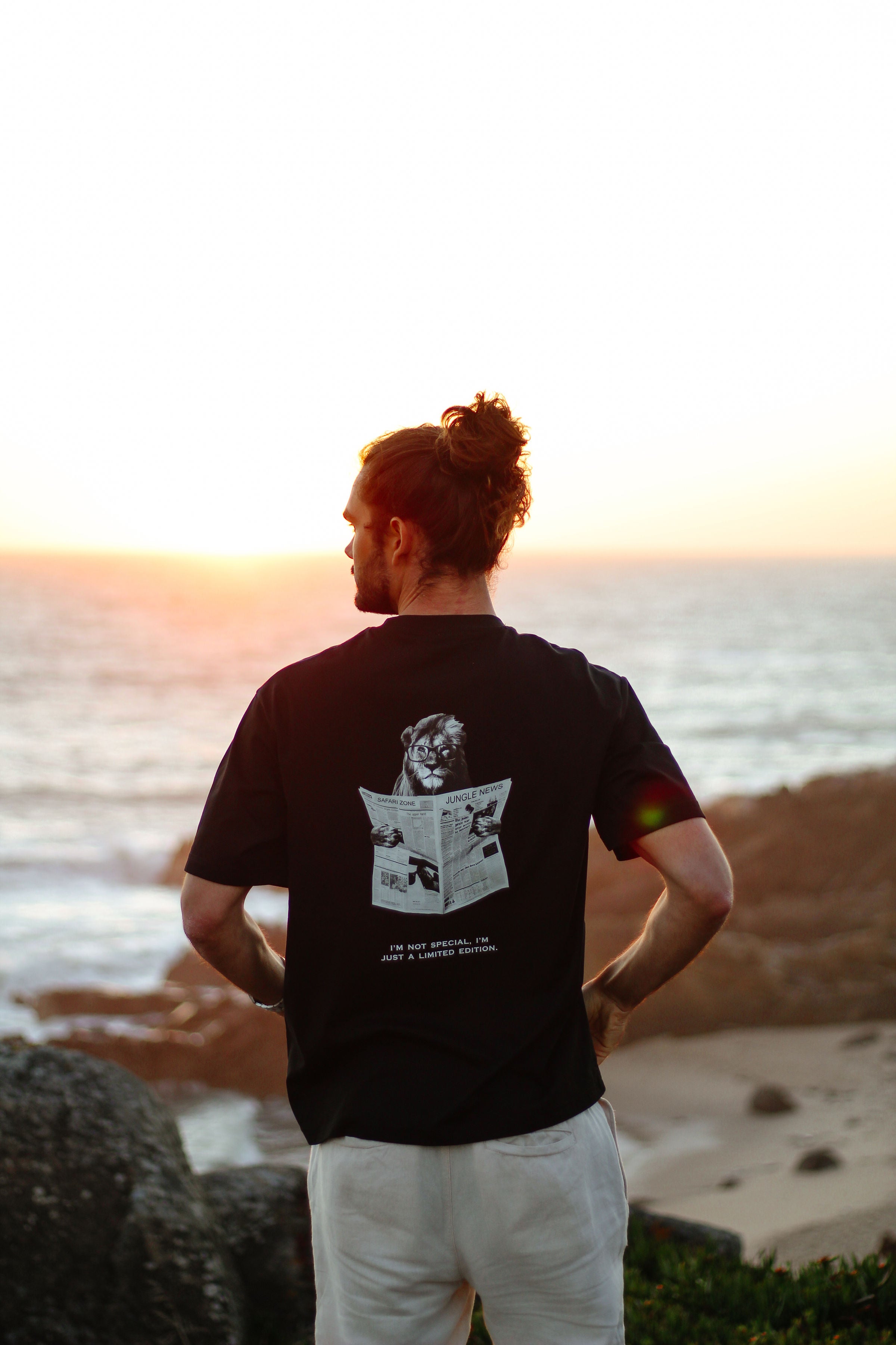 LION TEE BLACK