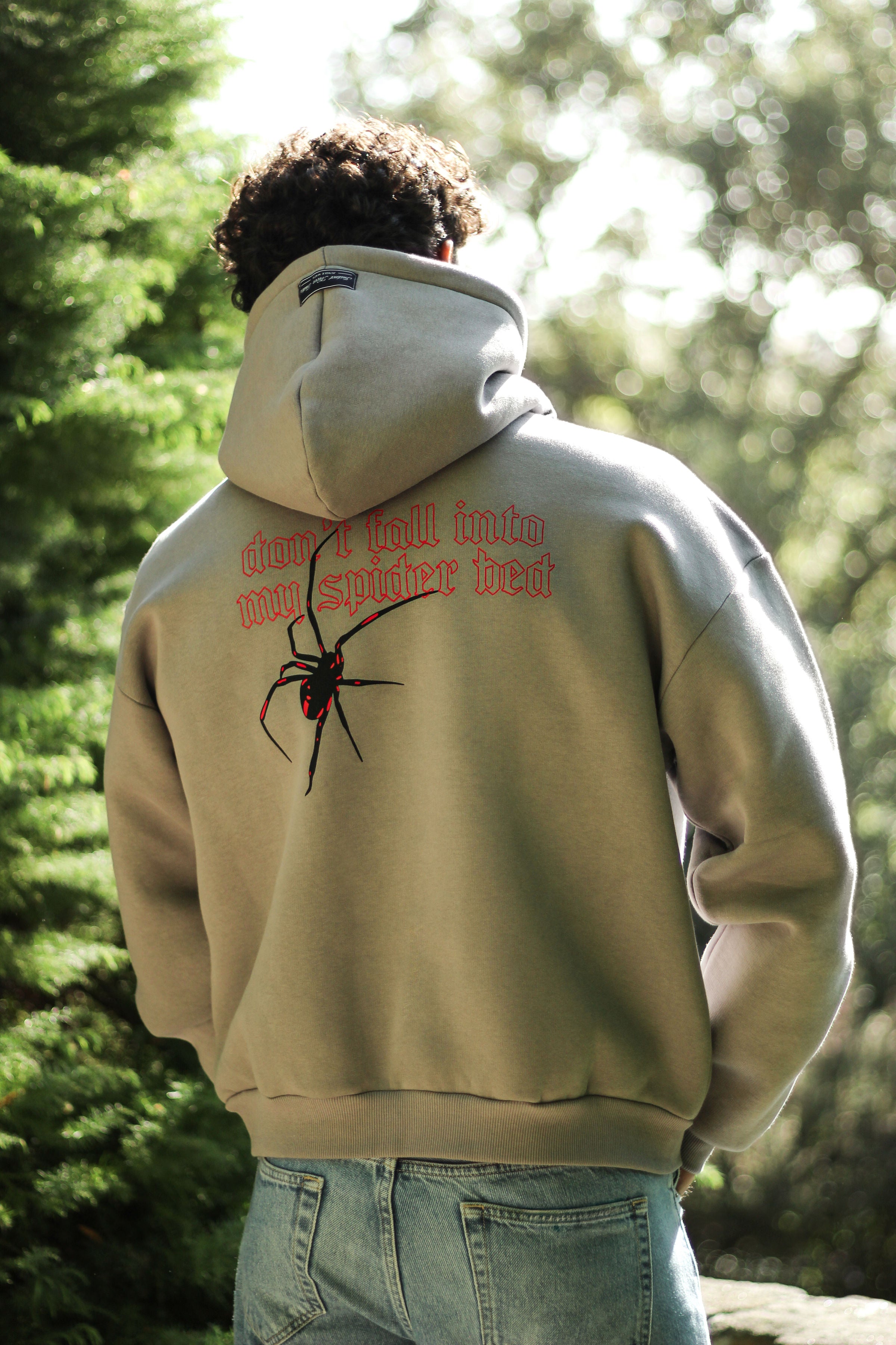 SPIDER HOODIE GRAPHITE – JUNGLE MATE
